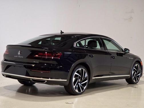 Deep Black 2023 Volkswagen Arteon 2.0T SEL Premium R-Line 4MOTION