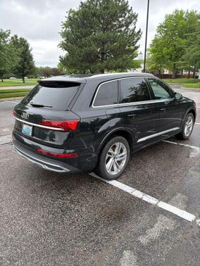Mythos Black Metallic 2022 Audi Q7 55 Premium Plus