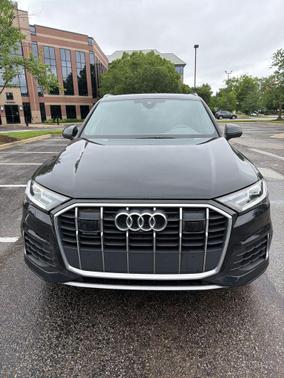 Mythos Black Metallic 2022 Audi Q7 55 Premium Plus