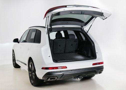 2026 Audi Q7 55 Premium Plus