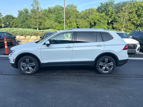 Pure White 2021 Volkswagen Tiguan 2.0T SE 4MOTION