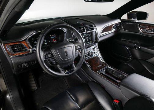 2018 Lincoln Continental Premiere