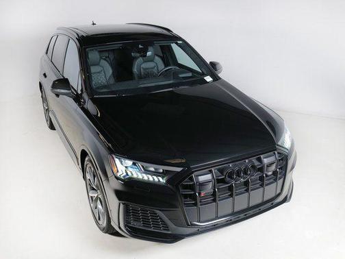 Mythos Black Metallic 2023 Audi SQ7 4.0T Prestige