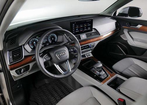 2022 Audi Q5 45 S line Premium Plus