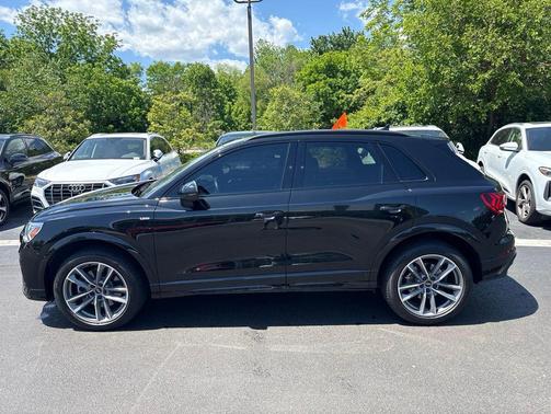 Mythos Black Metallic 2023 Audi Q3 45 S line Premium Plus