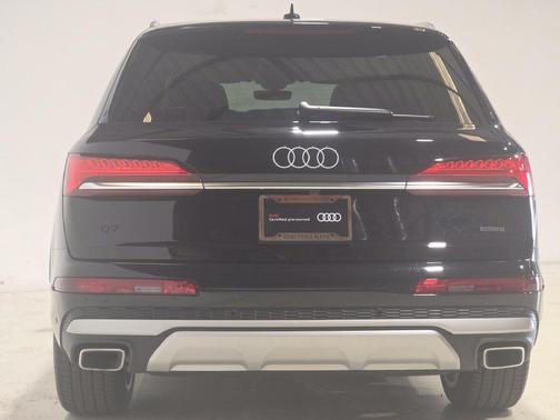 Mythos Black Metallic 2025 Audi Q7 55 Premium Plus