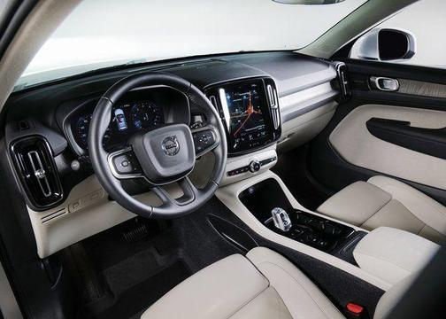 2021 Volvo XC40 T5 Inscription