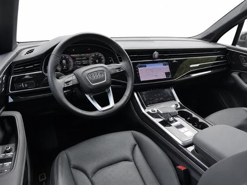 Samurai Gray Metallic 2025 Audi Q7 55 Premium Plus