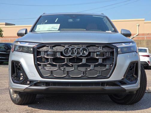 Satellite Silver 2026 Audi Q7 55 Prestige