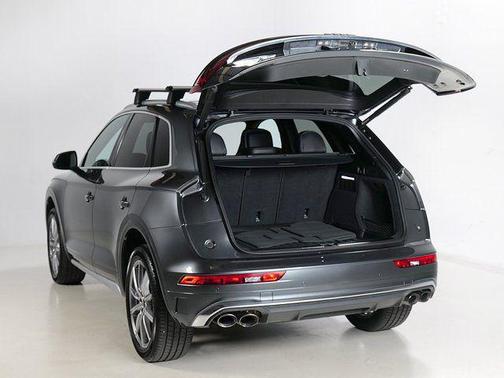 Daytona Gray Pearl Effect 2023 Audi SQ5 3.0T Premium Plus