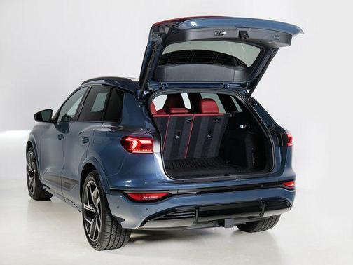Blue Metallic 2025 Audi SQ6 e-tron Premium Plus