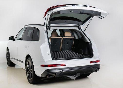 2026 Audi Q7 55 Premium Plus