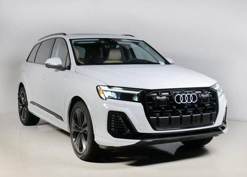 2026 Audi Q7 55 Premium Plus