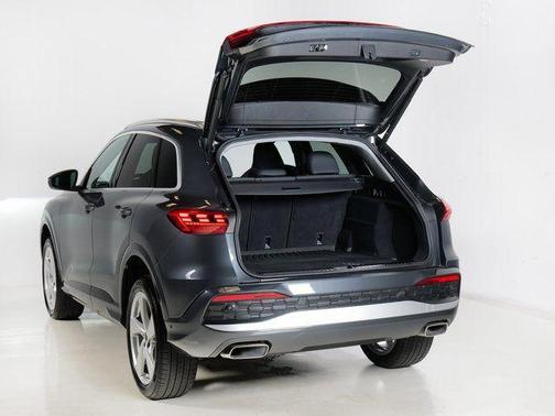 Tambora Gray Metallic 2025 Audi Q5 Premium Plus TFSI quattro S tronic