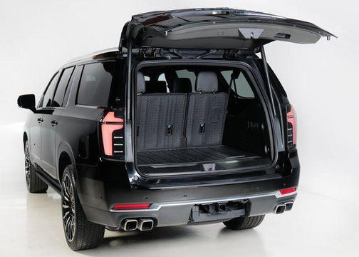 2025 Chevrolet Suburban 4WD High Country