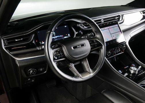 2022 Jeep Grand Cherokee Overland