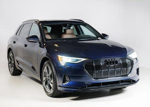 2022 Audi e-tron Premium