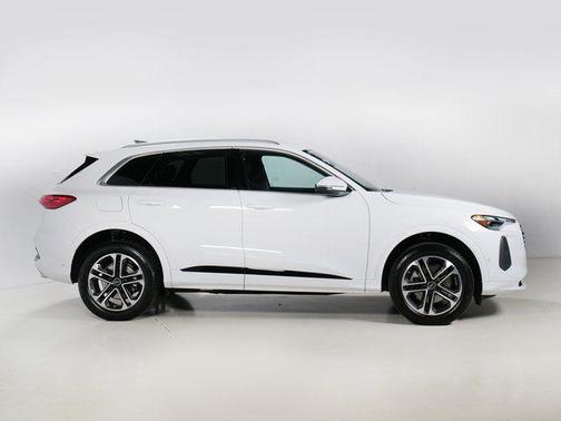White 2025 Audi Q5 Premium TFSI quattro S tronic