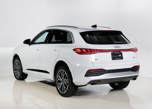 2025 Audi Q5 Premium Plus TFSI quattro S tronic