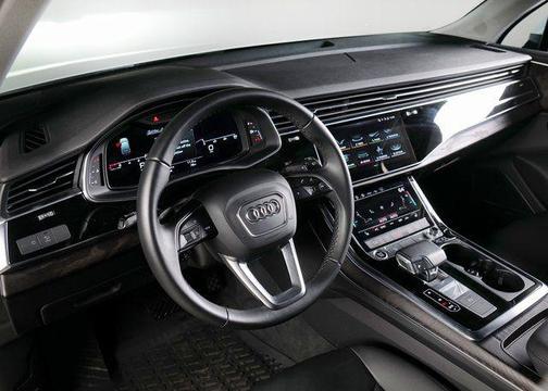 2022 Audi Q7 55 Premium Plus