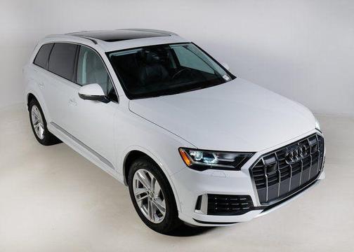 2022 Audi Q7 55 Premium Plus