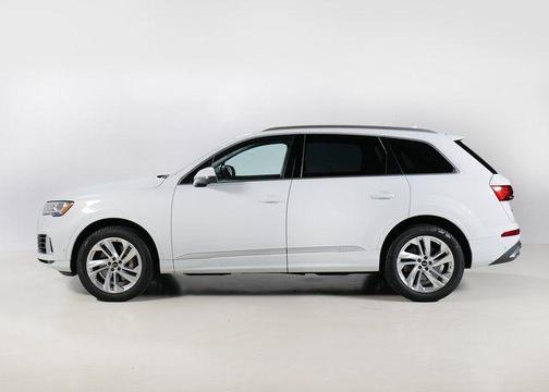 2022 Audi Q7 55 Premium Plus