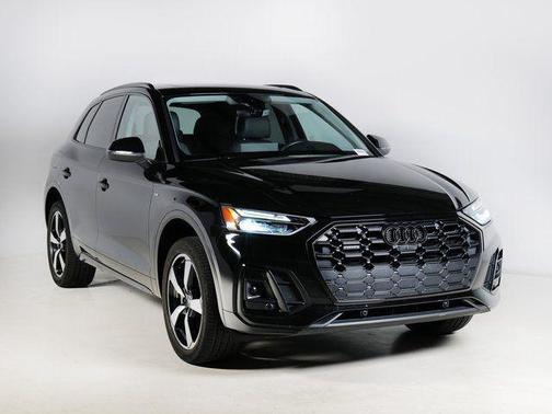 Mythos Black Metallic 2023 Audi Q5 45 S line Premium Plus