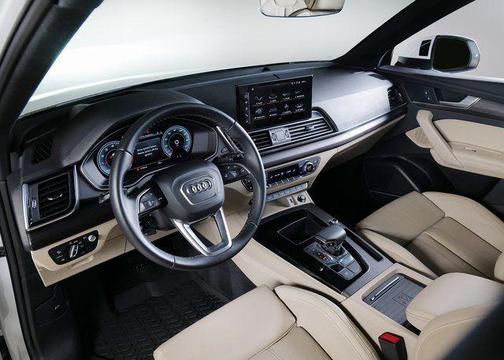 2023 Audi Q5 45 S line Prestige