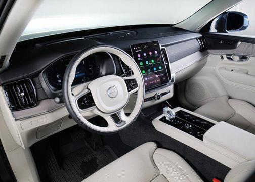 2025 Volvo XC90 Plug-In Hybrid T8 Ultra 7-Seater