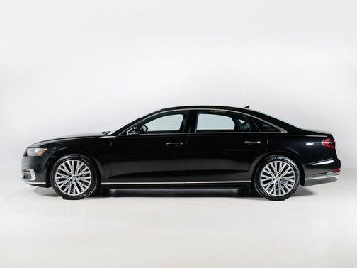 Mythos Black Metallic 2019 Audi A8 55