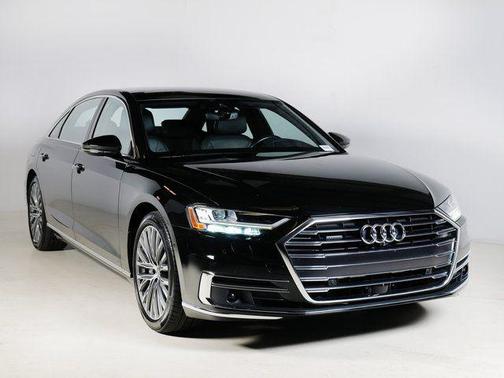Mythos Black Metallic 2019 Audi A8 55