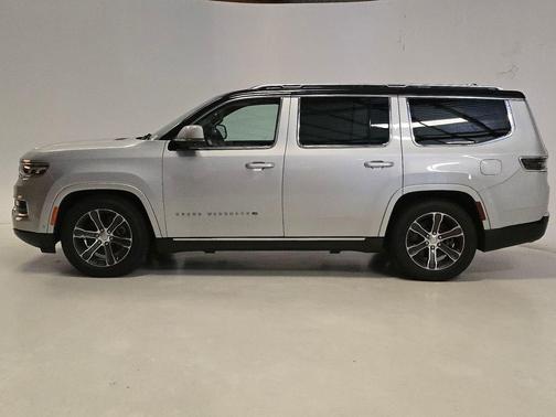 Diamond Black Crystal Pearlcoat 2022 Jeep Grand Wagoneer Series I 4x4