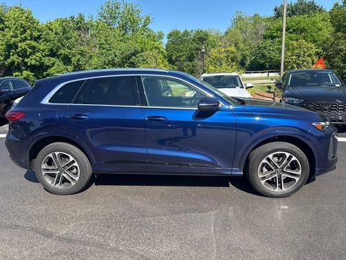 Blue Metallic 2025 Audi Q5 Premium TFSI quattro S tronic