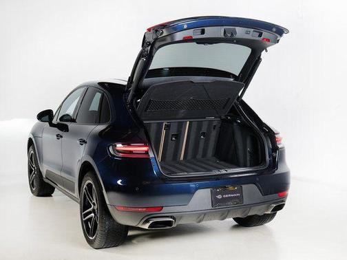 Blue 2020 Porsche Macan Macan