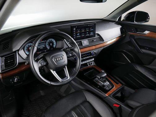 2023 Audi Q5 45 S line Premium Plus