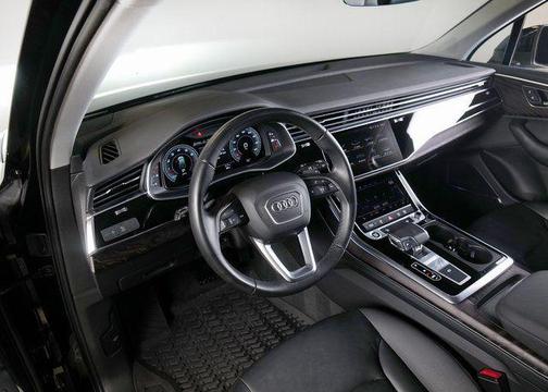 2022 Audi Q7 55 Premium Plus