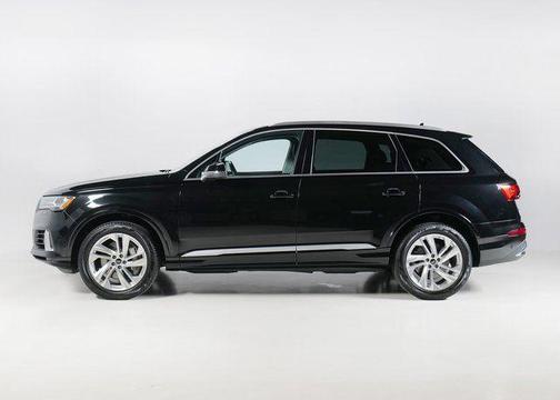 2022 Audi Q7 55 Premium Plus