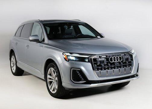 2025 Audi Q7 55 Premium Plus
