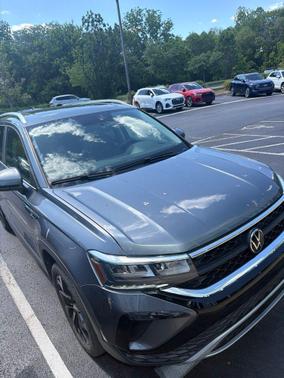 Pyrite Silver Metallic 2022 Volkswagen Taos 1.5T SE