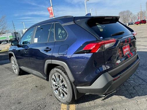 2025 Toyota RAV4 XLE Premium