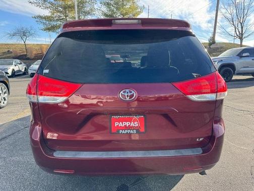 2014 Toyota Sienna LE