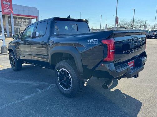 2026 Toyota Tacoma Hybrid TRD Off Road