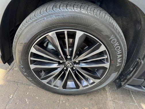 Blueprint 2024 Toyota Grand Highlander Hybrid Limited MAX