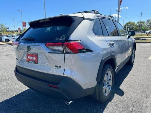 2025 Toyota RAV4 Hybrid XLE