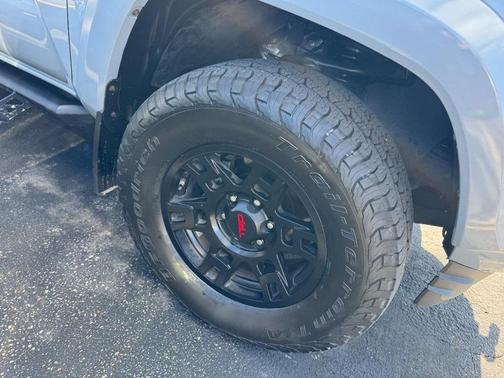 2020 Toyota Tacoma TRD Sport