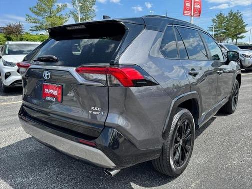 2022 Toyota RAV4 Hybrid SE