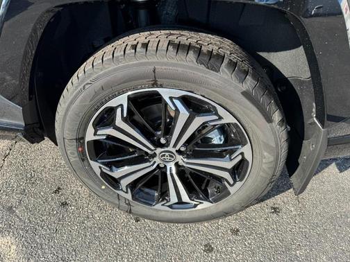 2025 Toyota RAV4 Hybrid SE