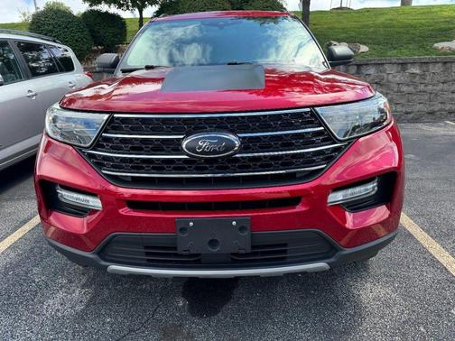Rapid Red Metallic Tinted Clearcoat 2020 Ford Explorer XLT