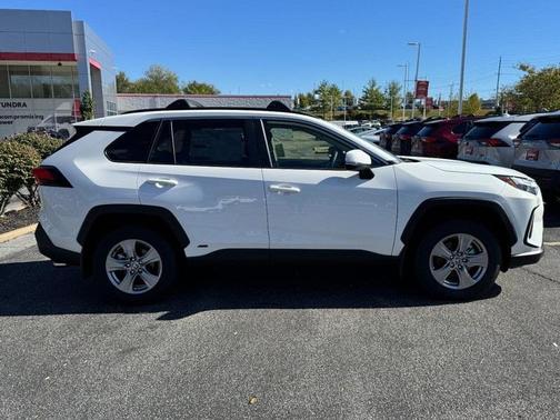 2025 Toyota RAV4 Hybrid XLE