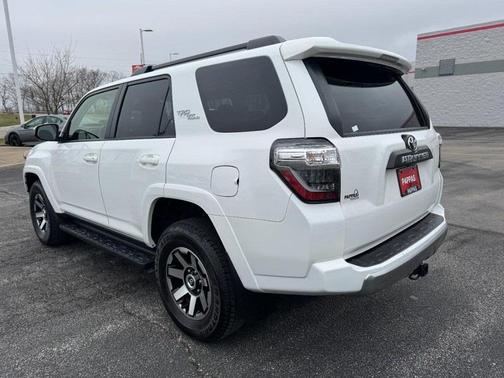 2024 Toyota 4Runner TRD Off Road